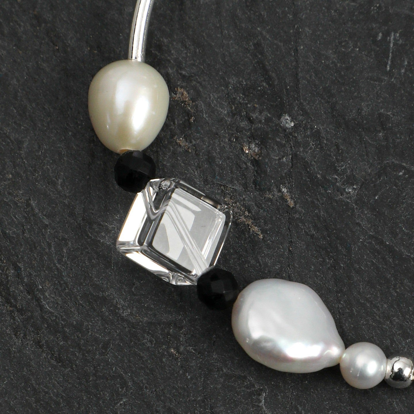Baroque Pearl & White Crystal Bracelet