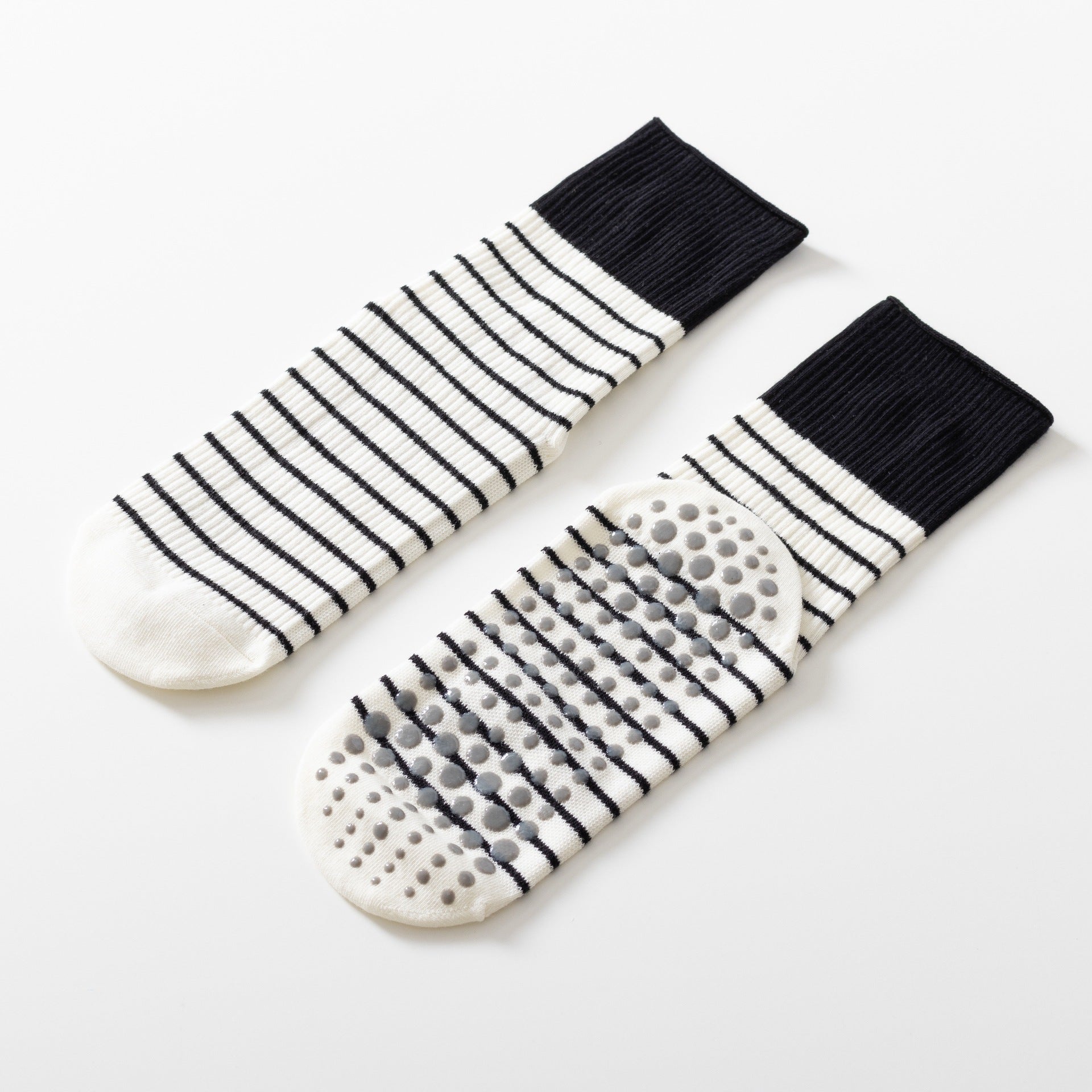 Strip Grip Socks