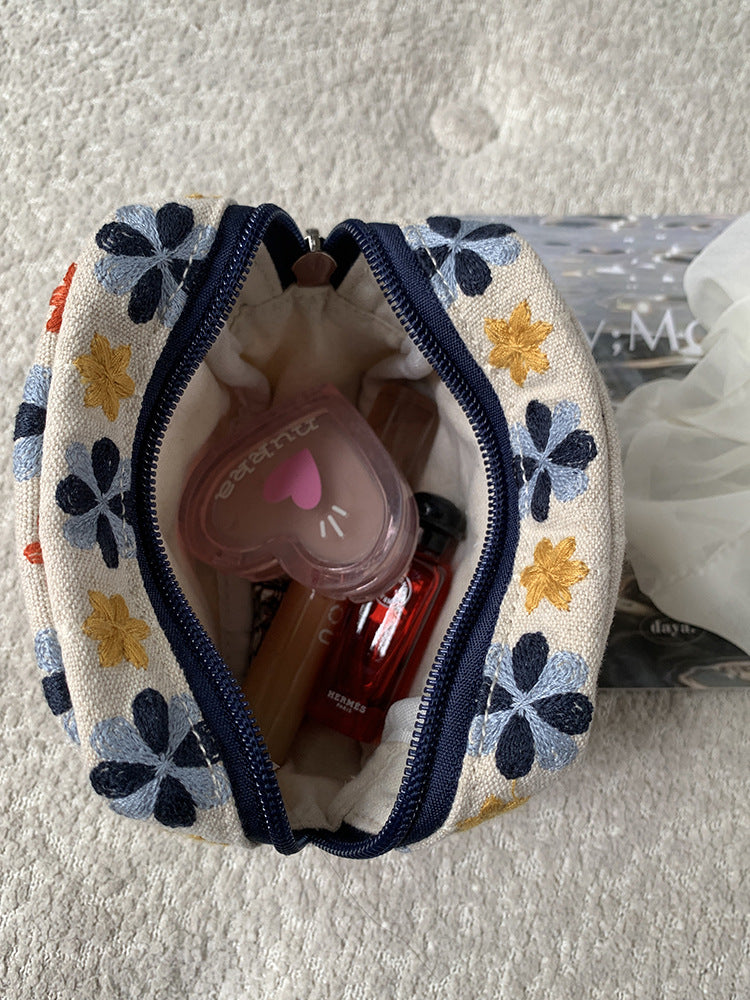 Embroidered Coin Purse in cotton, 10.5 × 10 × 5.5 cm