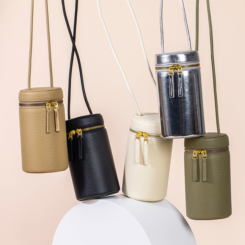 Crossbody bucket bag