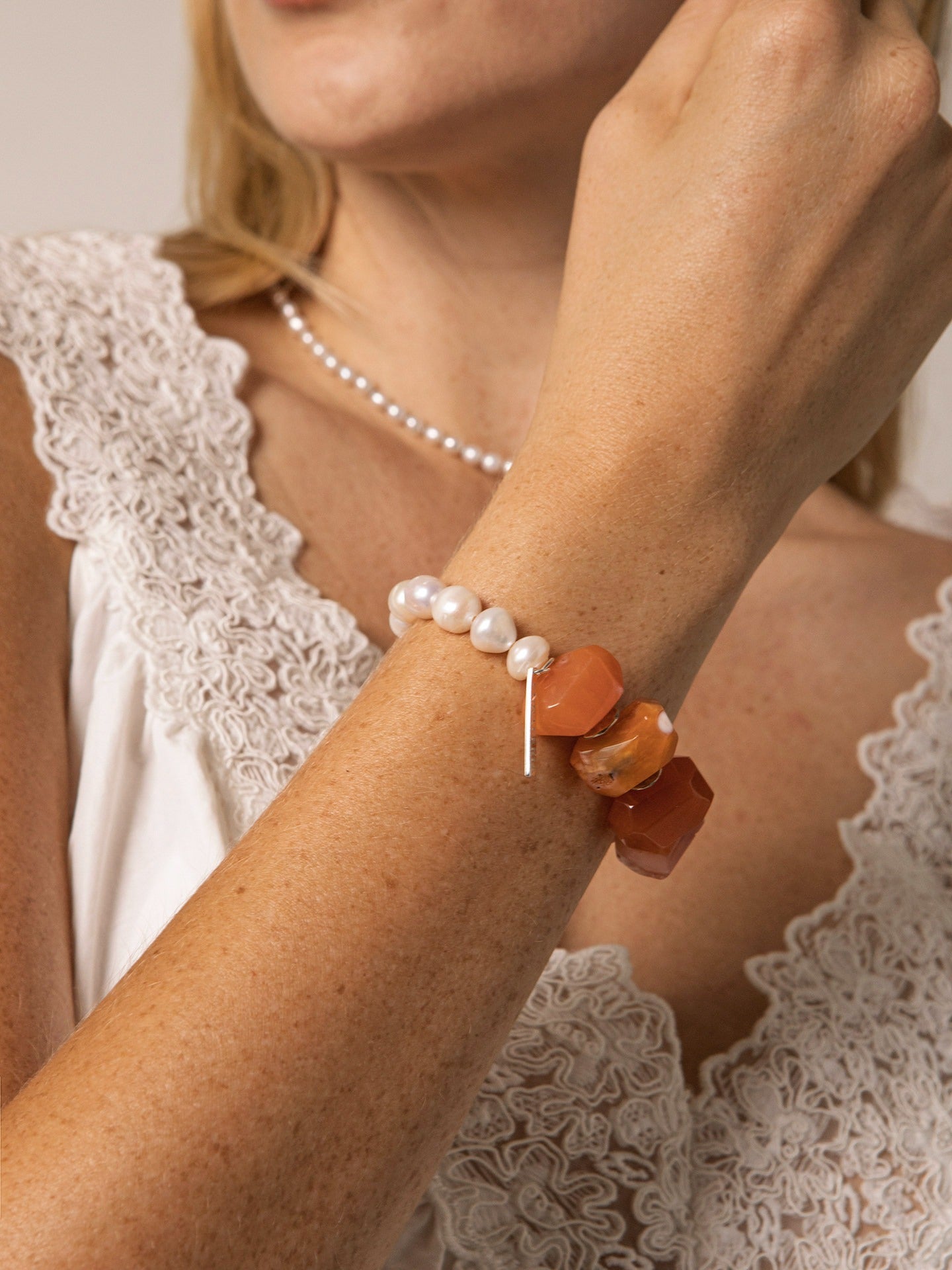 Persian Red Agate Bracelet with Freshwater Pearls