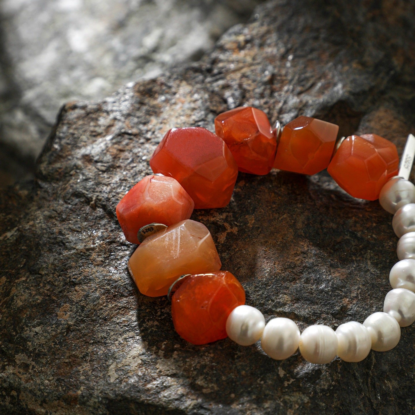 Persian Red Agate Bracelet with Freshwater Pearls