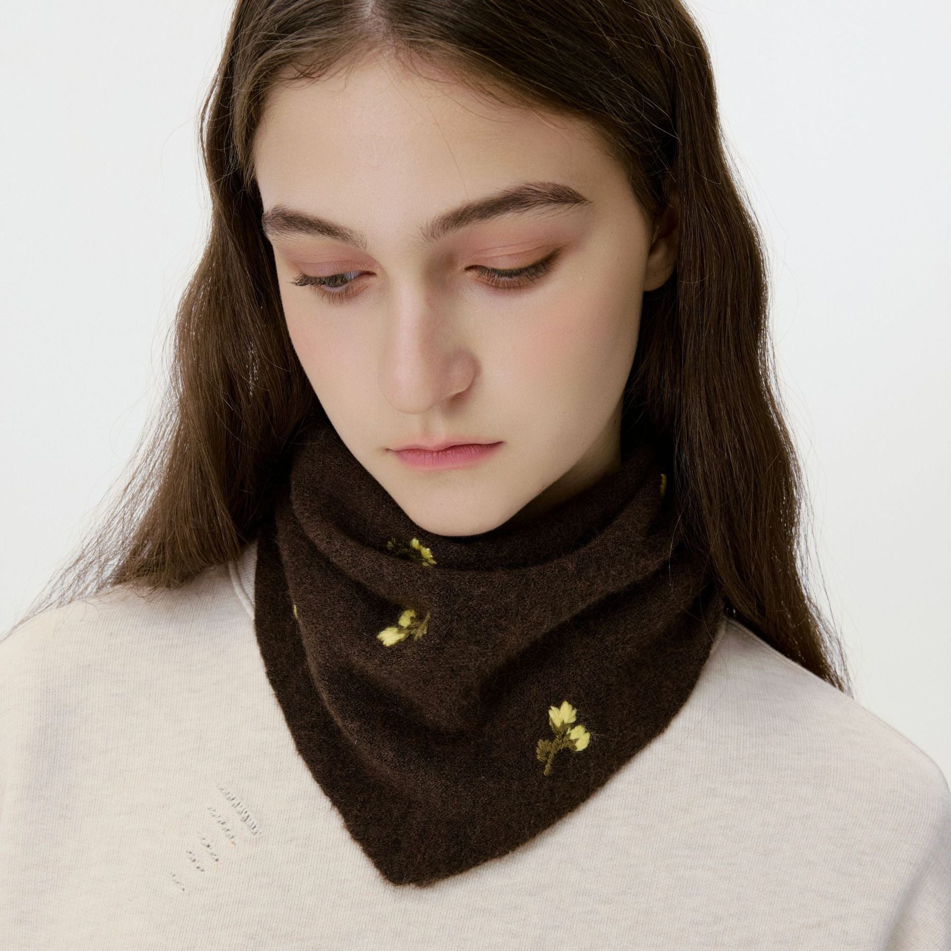 Women Knitted Headscarf Floral Embroidery