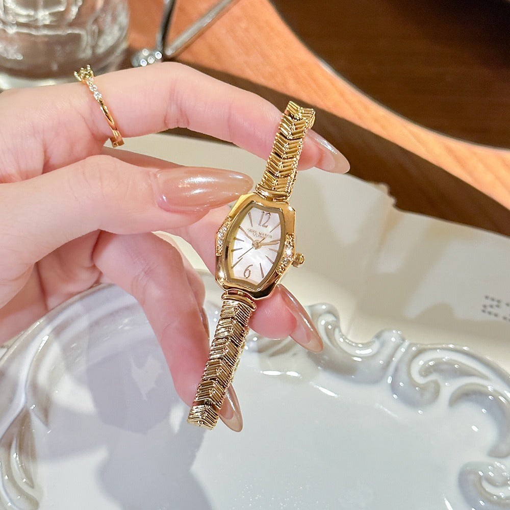 Elegant Gold-Tone Quartz Watch with Mother of Pearl Dial