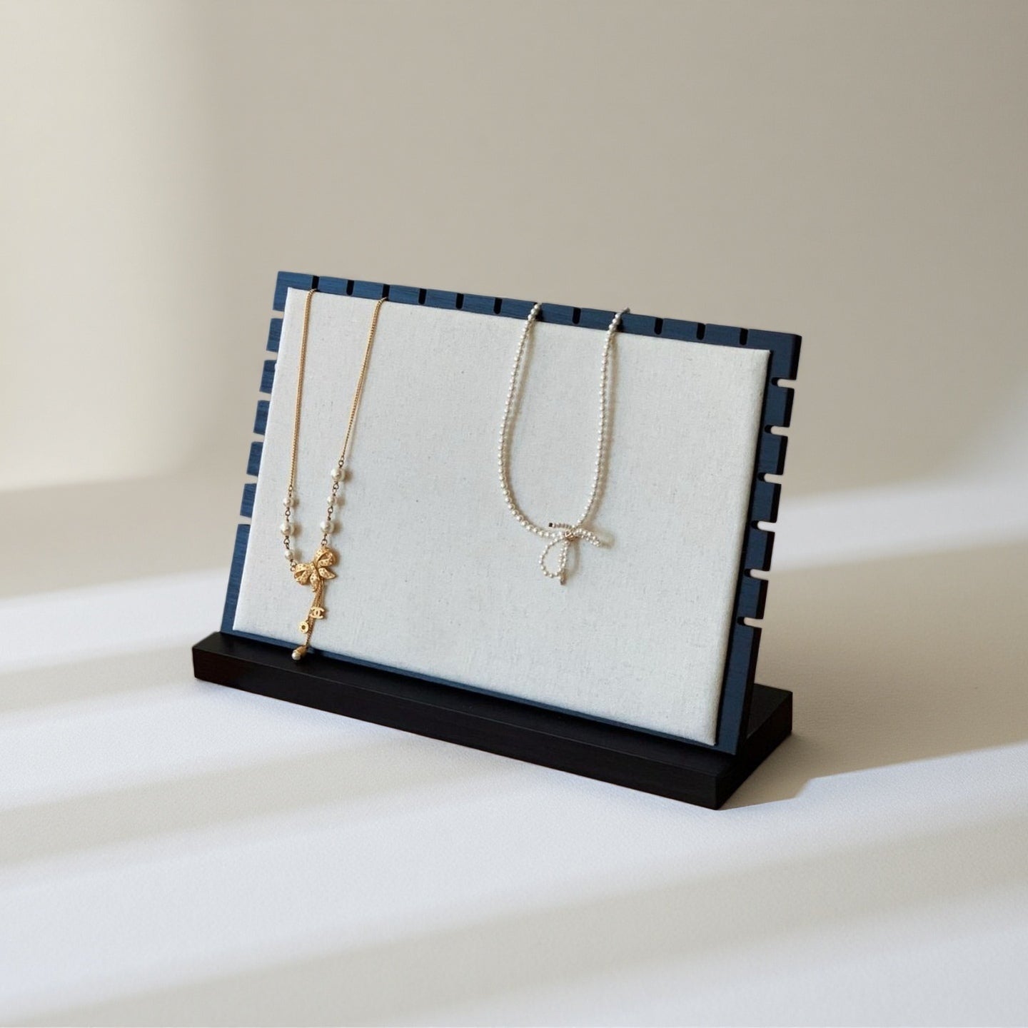 necklace display wood stand